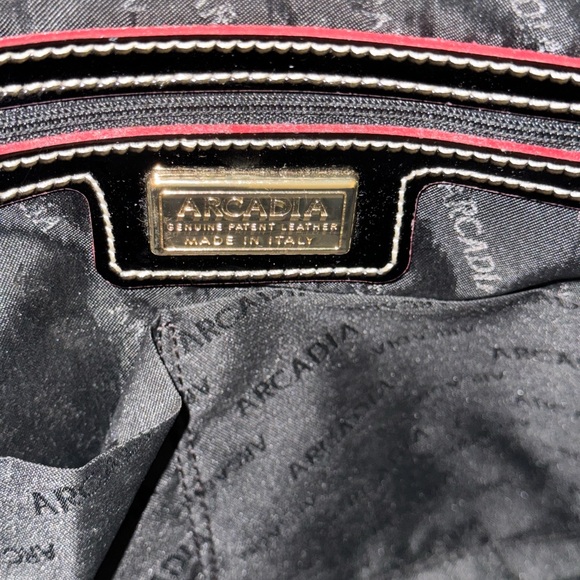 Arcadia Bugatti Italian Black Patent Leather bag with dust bag - Picture 7 of 9